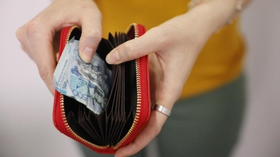 Семьи с каким доходом считаются малообеспеченными и могут получать выплаты в Казахстане