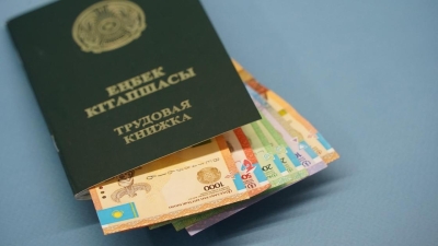 Сколько казахстанцев стали официально безработными с начала года