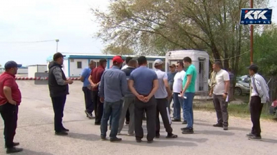 Трассу &quot;Алматы – Бишкек&quot; грозят перекрыть дорожники, не получившие зарплату
