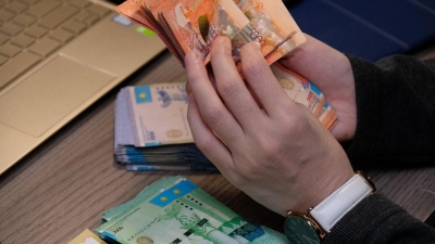 Сколько самозанятых казахстанцев зарабатывают больше миллиона тенге
