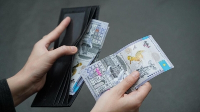 Токаев подписал указ по снижению закредитованности населения