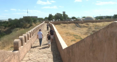 Что привлекает иностранных туристов в Казахстане