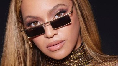 Бейонсе в платье без белья взбудоражила фанатов в Сети (фото)