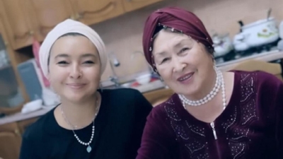 "Как мать и дочь": пользователи Казнета удивились сходству Аиши со свекровью (видео)