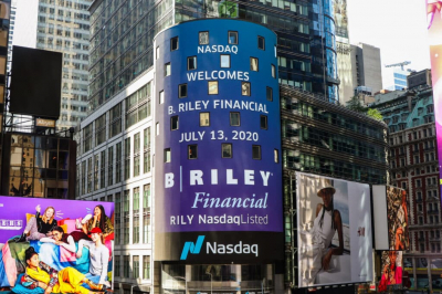 Инвестбанк B. Riley Financial потерял половину стоимости после отмены дивидендов