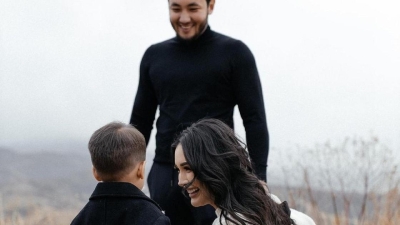 "Украла мужика": Байзакова рассказала о знакомстве с мужем