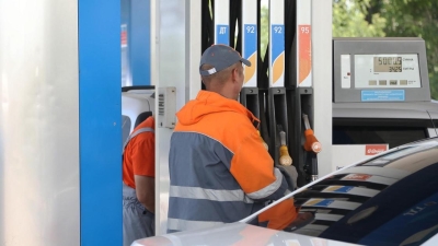 Цены на бензин для АЗС озвучили в Минэнерго