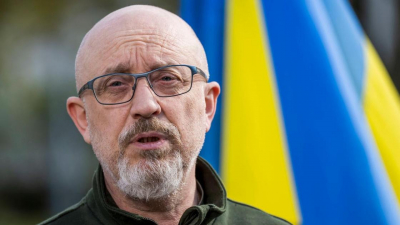 &quot;Это не компьютерная игра&quot;. Глава Минобороны Украины заявил CNN, что контрнаступление ВСУ отстает от графика, но идет по плану