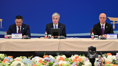 "Безвиз", туристы и сборка китайских авто: о чем Токаев рассказал инвесторам из КНР