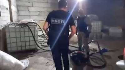 В ВКО пресекли незаконную поставку спирта в особо крупном размере