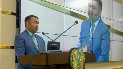 Уволенный после скандала аким вернулся на свою должность в Павлодарской области