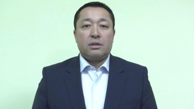 Аким Жанаозена обратился к собравшимся на площади горожанам (видео)