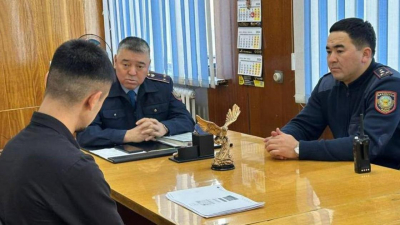 Таксист из Семея оказался в полиции за получение двойной оплаты за проезд