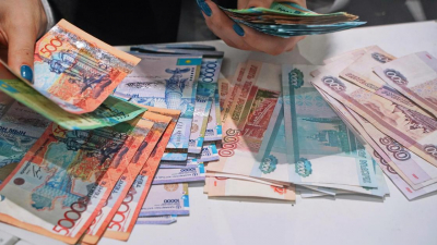 &quot;Безапелляционное&quot; падение. Что происходит с рублем?