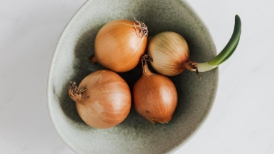 Цены на репчатый лук начали падать в Казахстане