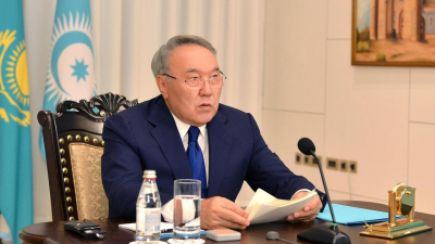 Нурсултана Назарбаева лишили очередного статуса