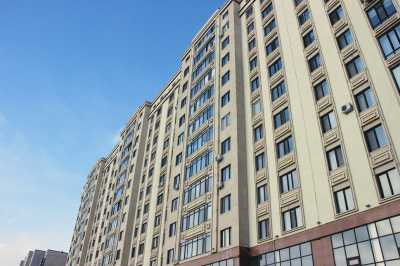 В декабре казахстанцы активно скупали и продавали жилье