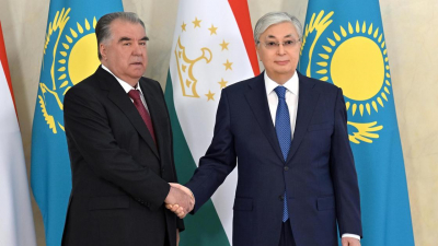 Токаев рассказал о встрече с Рахмоном "в неофициальной, очень доверительной обстановке"