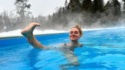 "Такая старая": Асмус показала себя без прикрас и развеселила самоиронией