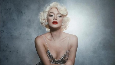 "Бесподобная": актриса Айсулу Азимбаева в образе Мэрилин Монро удивила поклонников (фото)