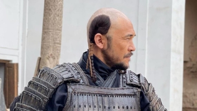 "Вот это персонаж!": Еркебулан Дайыров удивил фанатов колоритным образом