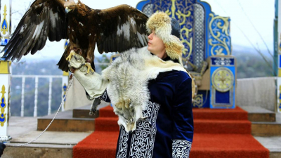 Мужская казахская национальная одежда: составляющие и их особенности