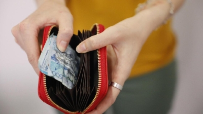 Почти 1,5 тыс. казахстанцев подали заявки на банкротство в первый день приема