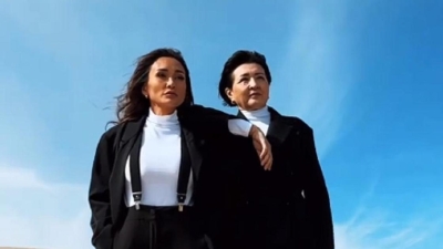 "Спасибо, что подарила мне жизнь": Супермамасита опубликовала трогательные кадры с мамой