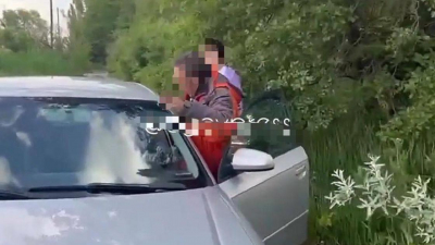 &quot;Катается за рулем с перегаром и пугает людей&quot;: полиция проверяет видео казахстанца