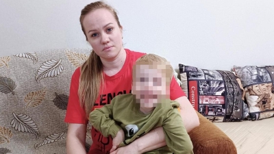 &quot;Попал в реанимацию после рождения&quot;: алматинка мечтает вылечить сына от ДЦП