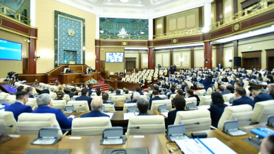 Кошанов созвал совместное заседание палат парламента на конец июня