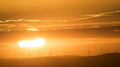 Сильная жара и ветер: штормовое предупреждение объявили в ряде регионов Казахстана