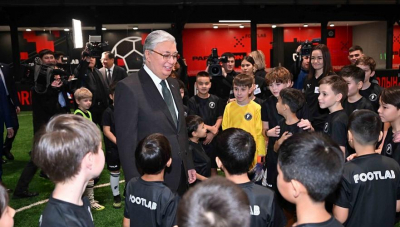 Токаев посетил футбольный центр Footlab в Алматы