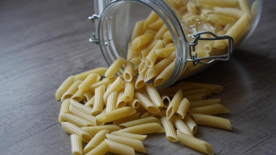 "Показывают свой характер": Жумангарин о росте цен на макароны