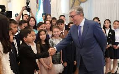 "Моя любимая актриса": звезда турецкого сериала "Черная любовь" очаровала снимками из Парижа