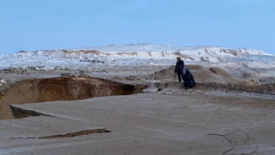 Автобус с четырьмя пассажирами провалился в воронку близ Майкаинского рудника в Павлодарской области