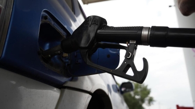 Скажется ли рост цен на бензин на стоимости других товаров, рассказал Акчулаков