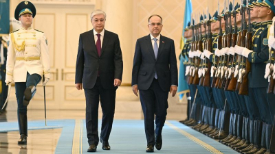 Токаев: Нужно запустить прямые рейсы в Албанию