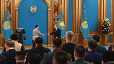 Токаев вручил госнаграды военным, правоохранителям и спасателям (фото)