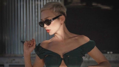 "Шикарная женщина": многодетная мама и певица Лидо похвасталась фигурой в купальнике (фото)