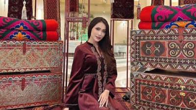 "Особенная красота": вышедшая замуж Жанар Дугалова очаровала Казнет новым фото