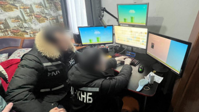 Подозреваемого в киберпреступлениях в сфере электронных госуслуг задержали в Караганде