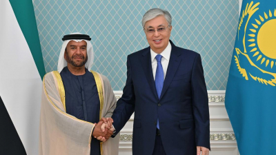Токаев встретился со старшим представителем правящей семьи Абу-Даби