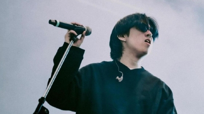 Казахстанский певец M&rsquo;Dee представил фит с грузинской исполнительницей Natia Rigvava