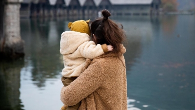 Снизить пенсионный возраст матерям казахстанцев с инвалидностью просят депутаты