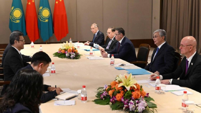 Токаев поддержал строительство мощной ветроэлектростанции китайской компанией в Казахстане