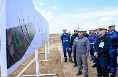 Глава КМГ оценил ход строительства крупнейшего полиэтиленового завода в Атырау