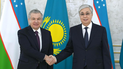 Токаев поздравил Мирзиеева с победой на выборах президента Узбекистана