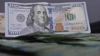 Курс доллара на казахстанской бирже вновь повысился