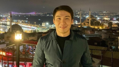 "Выращиваем помидоры, огурцы": актер Артур Толепов рассказал о своем бизнесе (видео)